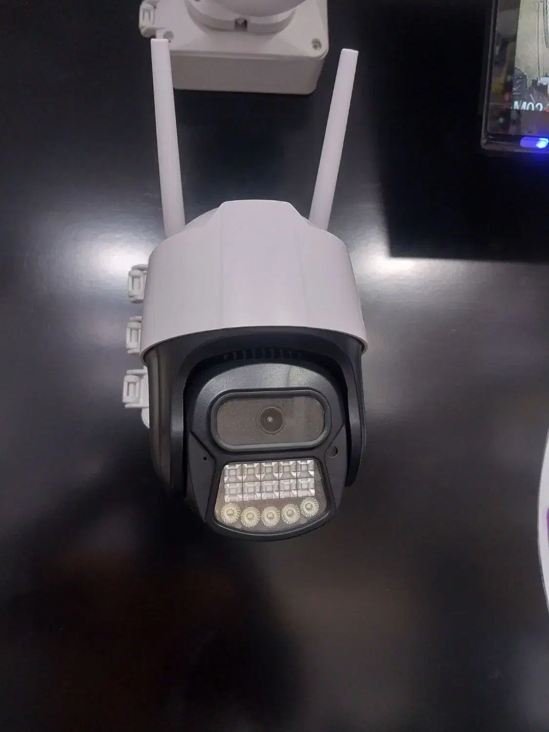 دوربین سیم کارتی|دوربین مداربسته|پرند, فاز ۰|دیوار