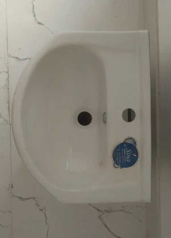 کمد و کاسه روشویی و آینه نو|لوازم سرویس بهداشتی|طبس, |دیوار