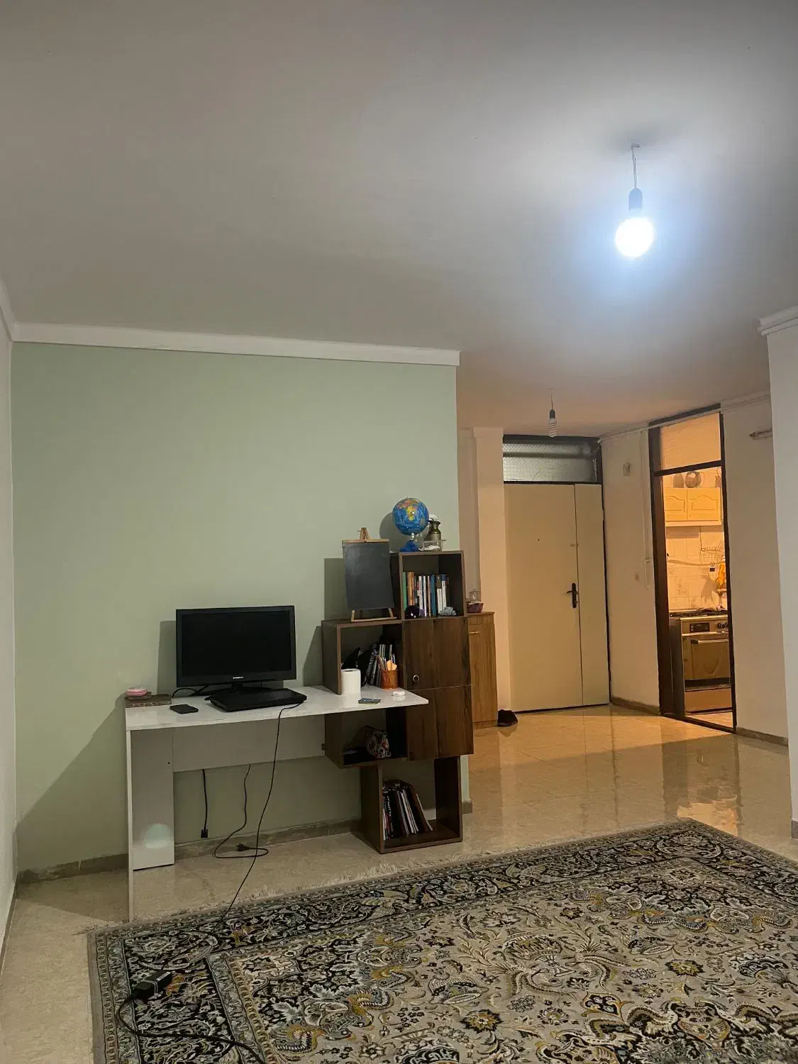 همخانه خانم بدون حاشیه و امن|اجارهٔ آپارتمان|بابل, |دیوار