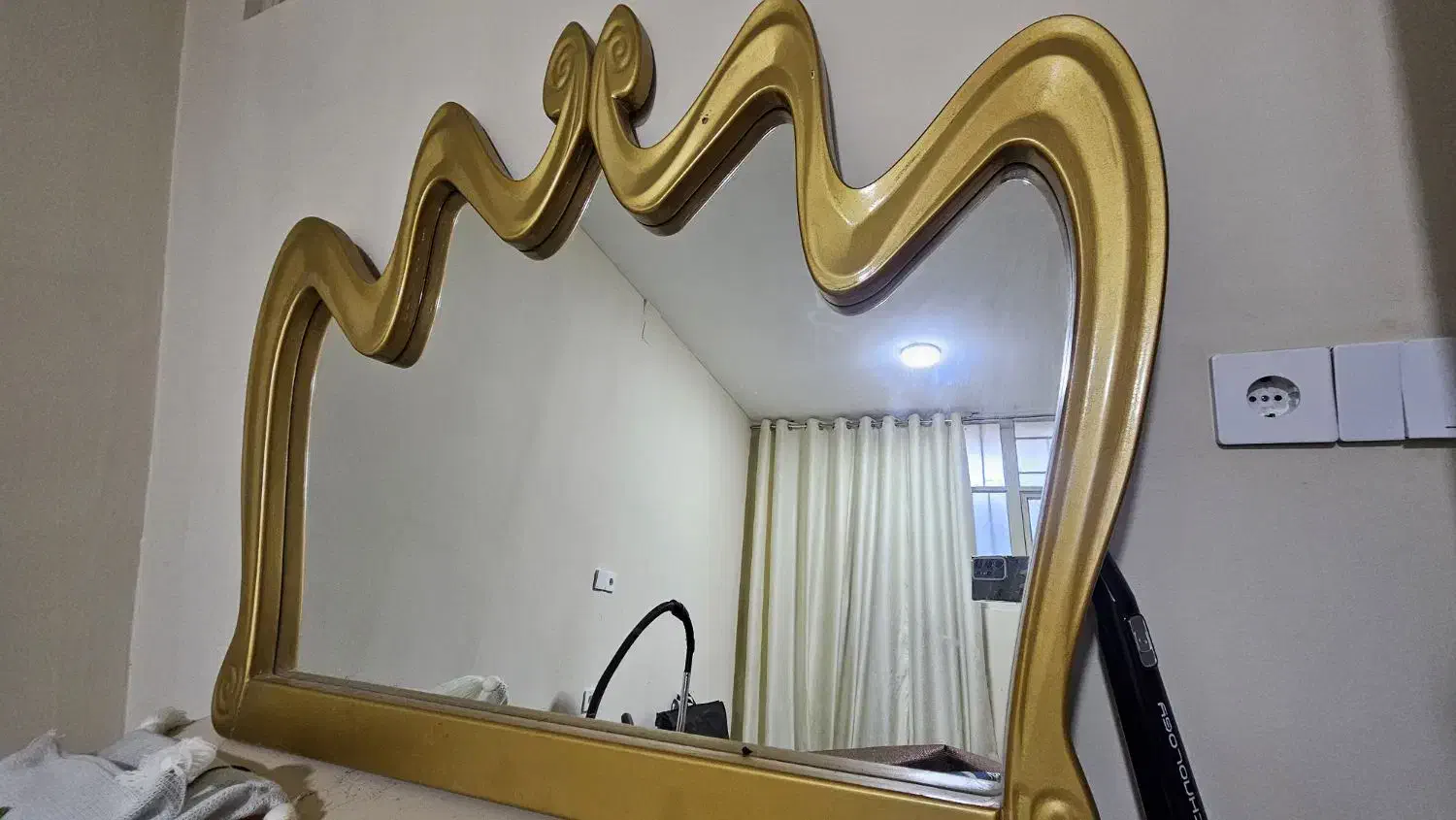 آینه|آینه|دزفول, |دیوار