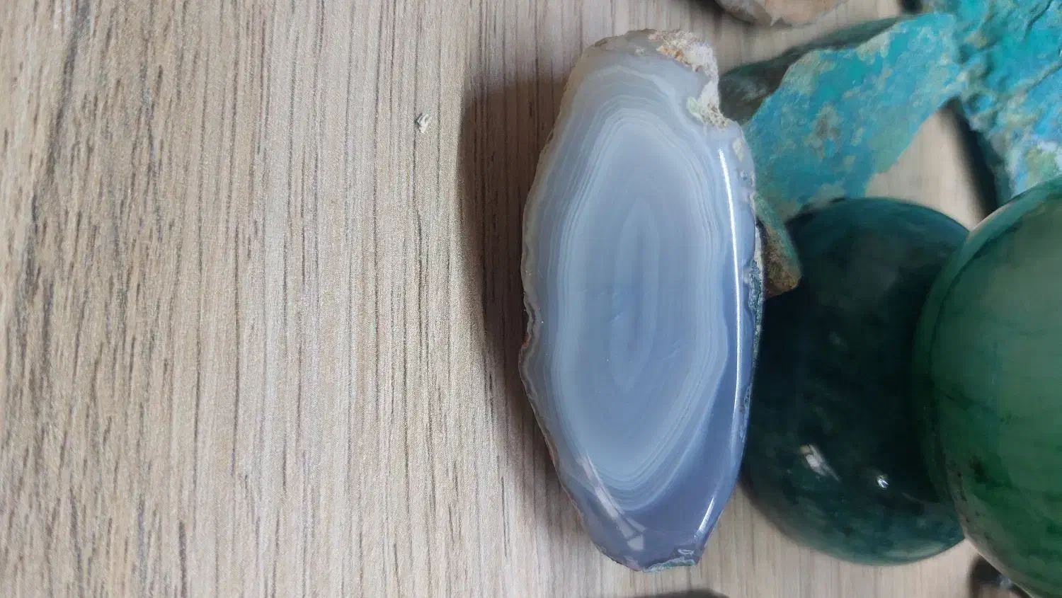 یک نمونه از سنگ سلیمانی|جواهرات|میبد, |دیوار