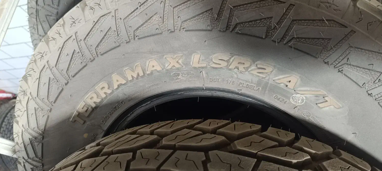 لاستیک 31/10.5/15|قطعات یدکی و لوازم جانبی|ارسنجان, |دیوار