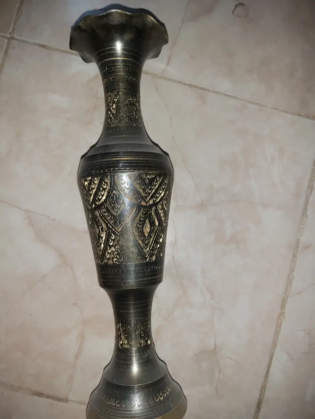 گلدان برنجی عتیقه|کلکسیون اشیاء عتیقه|کرمان, |دیوار