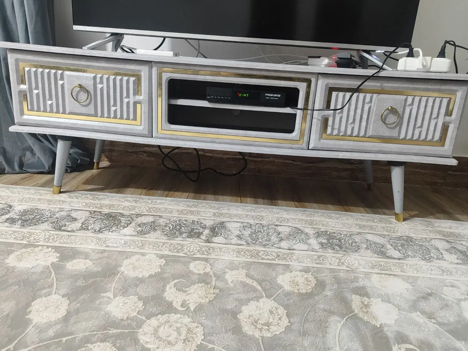 اینه کنسول میز تی وی ست|مبلمان خانگی و میز عسلی|ایذه, |دیوار