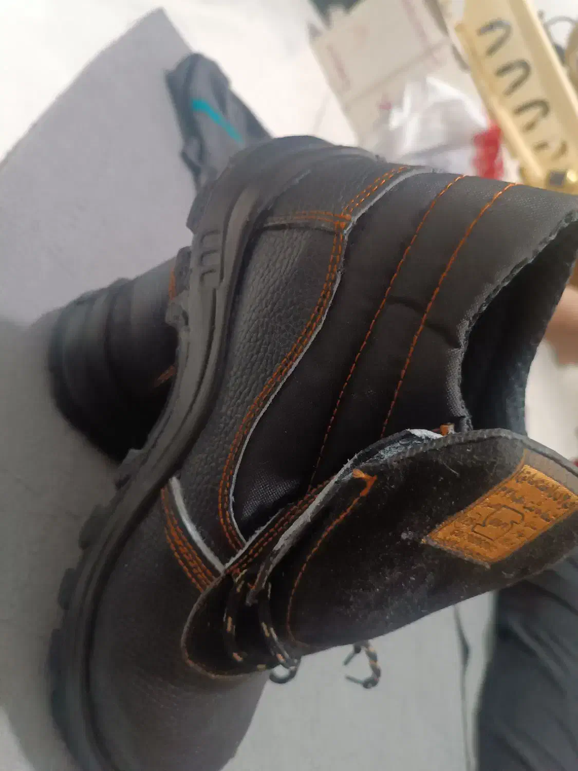 کفش ایمنی|کیف، کفش، کمربند|هشتگرد, شهرک ریحانه|دیوار