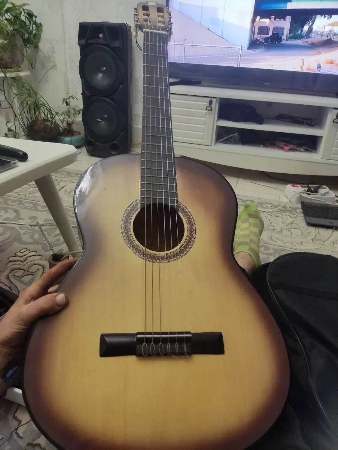 گیتار در حد نو|گیتار، بیس، امپلیفایر|بروجرد, |دیوار