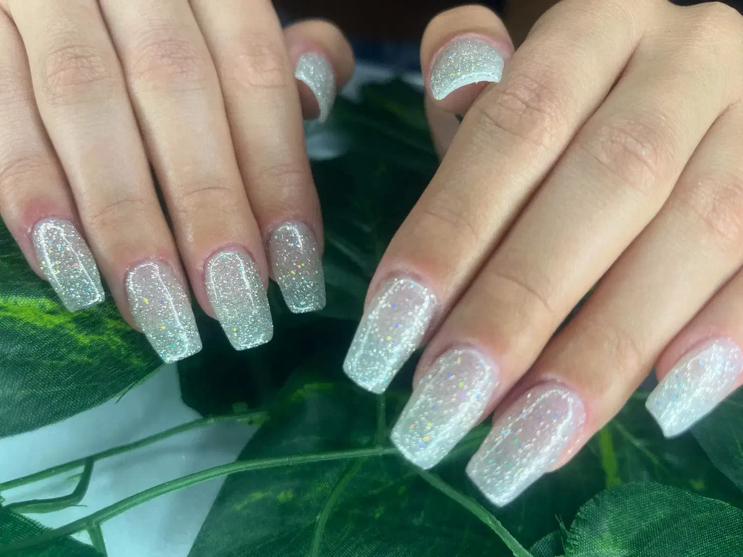 کاشت ناخن رایگان،لمینت،ژلیش،لاک ژل|خدمات آرایشگری و زیبایی|شاهین‌شهر, خانه کارگر|دیوار