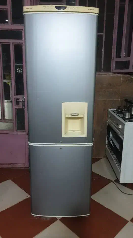 فروش ونصب کاور رنگی وسفید یخچال ،برچسب یخچال|خدمات پیشه و مهارت|خرمآباد, |دیوار