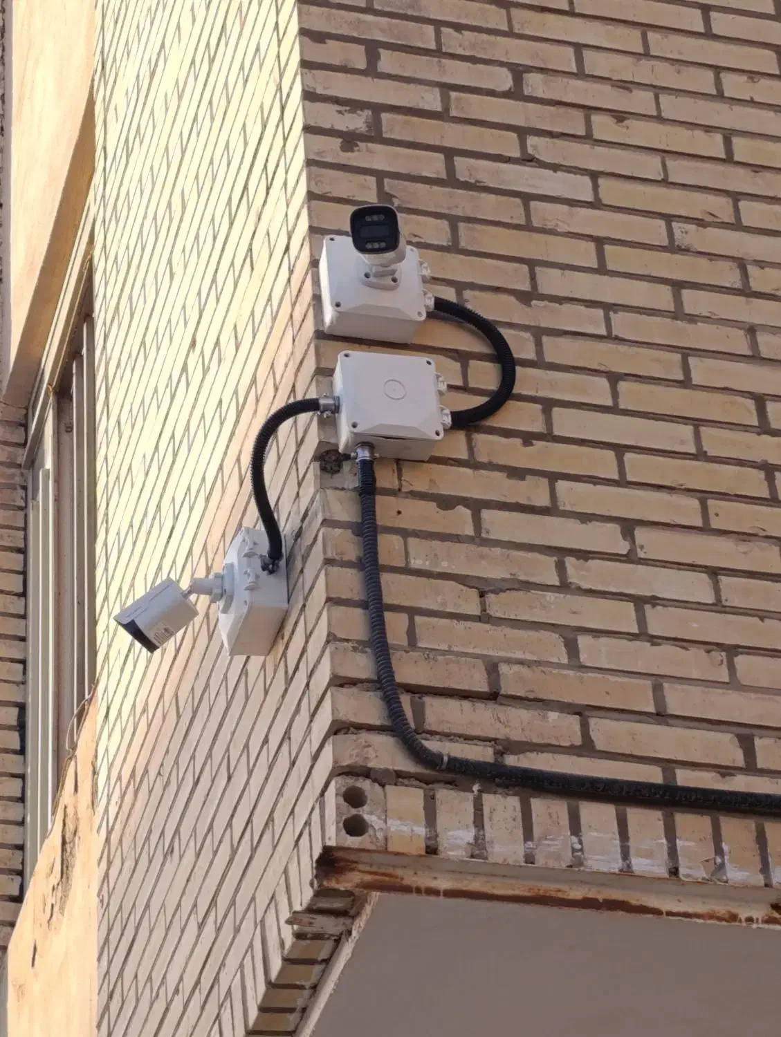 نصب و خدمات و تعمیرات دوربین و دزدگیر|خدمات پیشه و مهارت|کاشان, زیارتی|دیوار