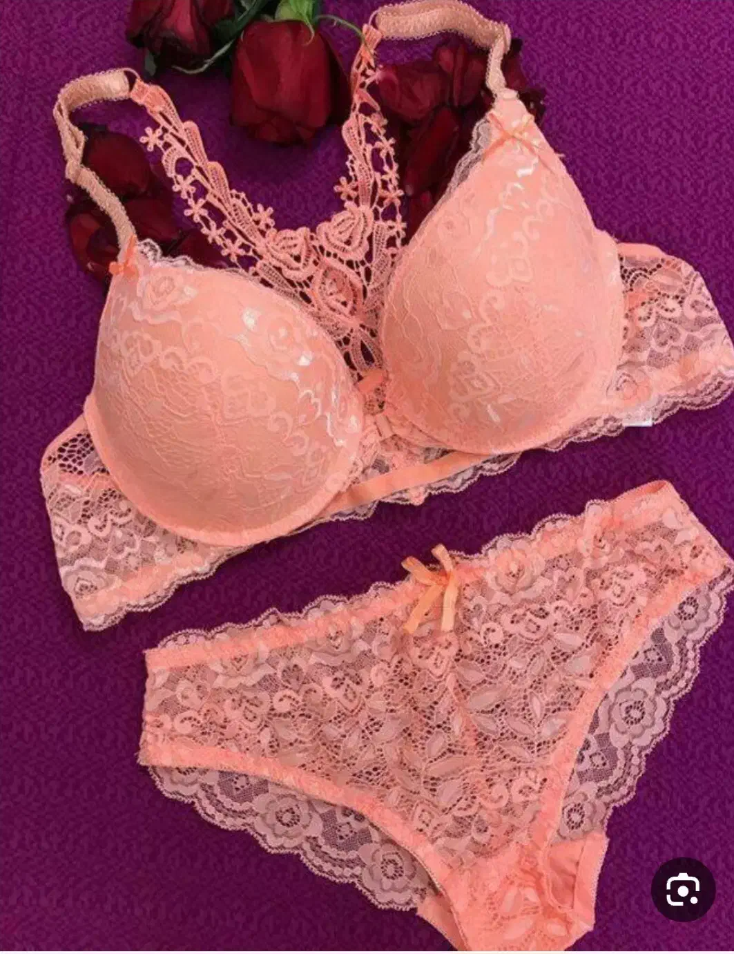 لباس زنانه|لباس|رشت, منظریه|دیوار