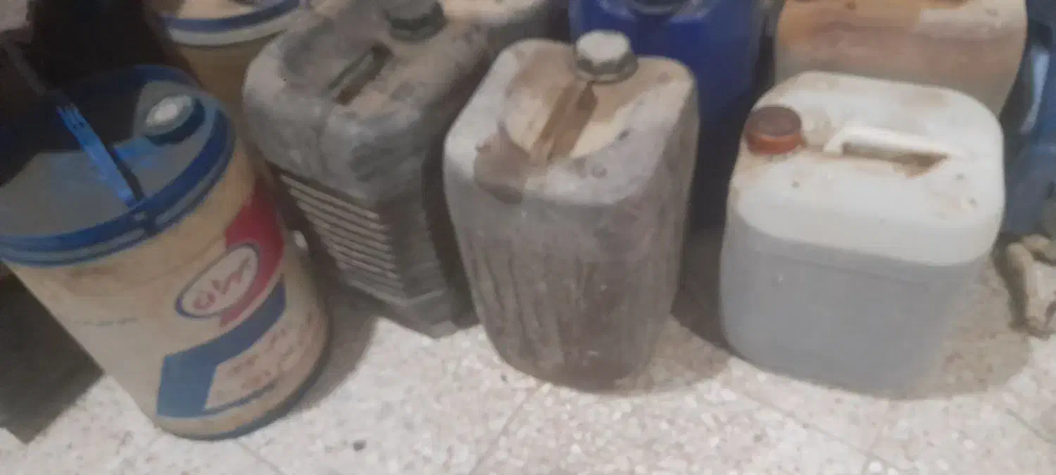 ۲۰ لیتری جای گازوییل|ظروف نگهدارنده، پلاستیکی، یکبارمصرف|کرمانشاه, |دیوار