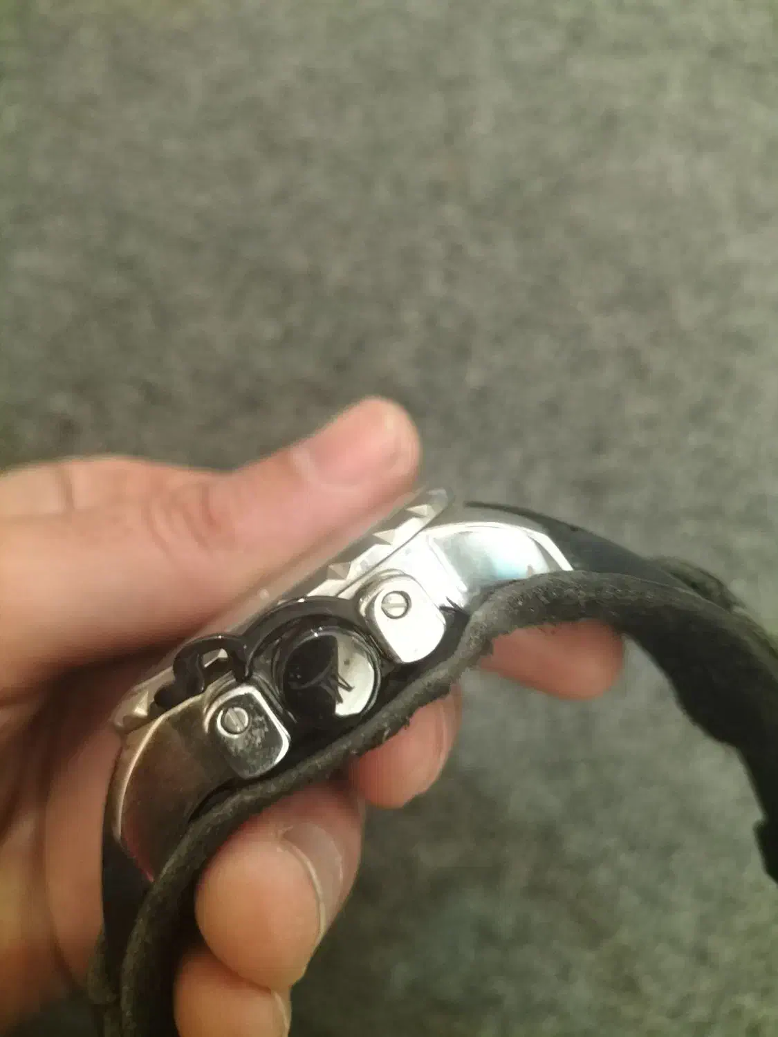 ساعت مومنتوس|ساعت|هشتگرد, فاز ۱ مهستان|دیوار