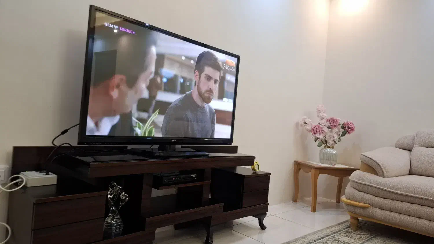 تلویزیون ال جی بسیار سالم|تلویزیون و پروژکتور|تهران, نعمت‌آباد|دیوار