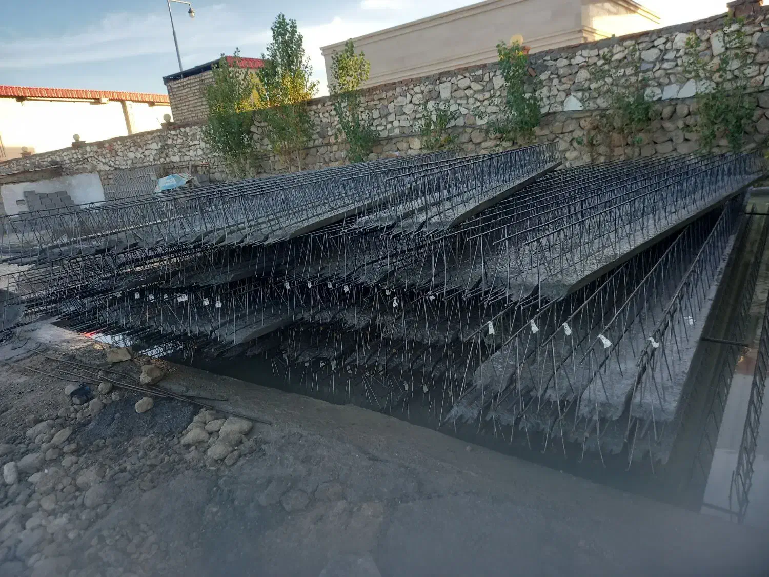 بلوک سبک .تیرچه.یونولیت .گلویی چاه.پایه فنس|عمدهفروشی|بجنورد, |دیوار