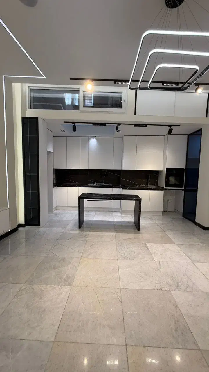 قیطریه ۲۰۰ متر ۳ خوابه. ۲ پارکینگ|اجارهٔ آپارتمان|تهران, چیذر|دیوار