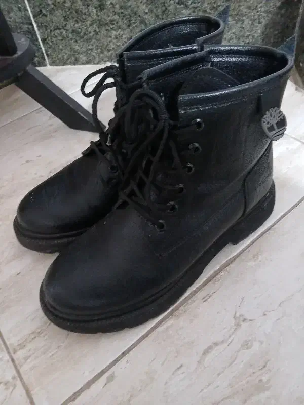 نیم بوت|کیف، کفش، کمربند|اسفراین, |دیوار