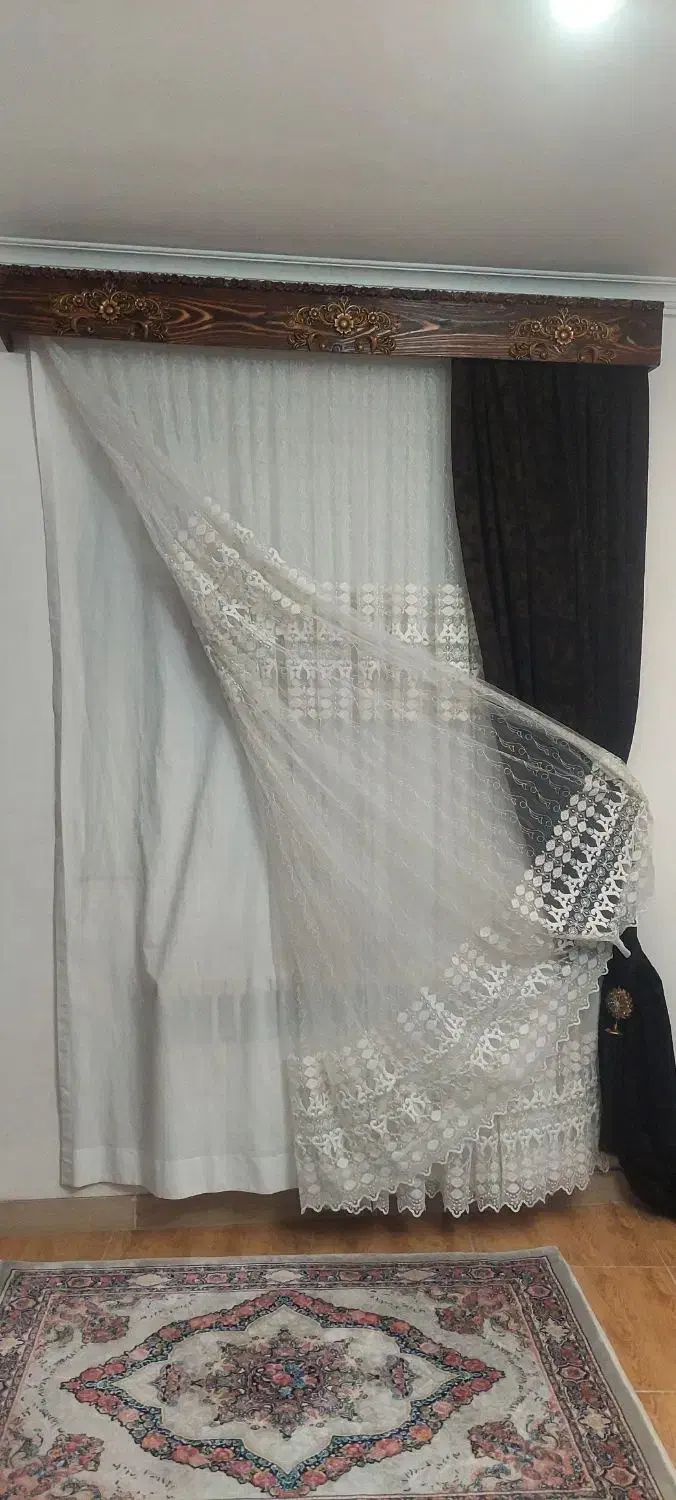 پرده سالن.|پرده، رانر، رومیزی|رشت, باهنر|دیوار