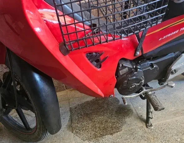 موتورسیکلت بی کلاج طرح ویو ۱۳۰سی سی فروش و اجاره|موتورسیکلت|اصفهان, باغ دریاچه|دیوار