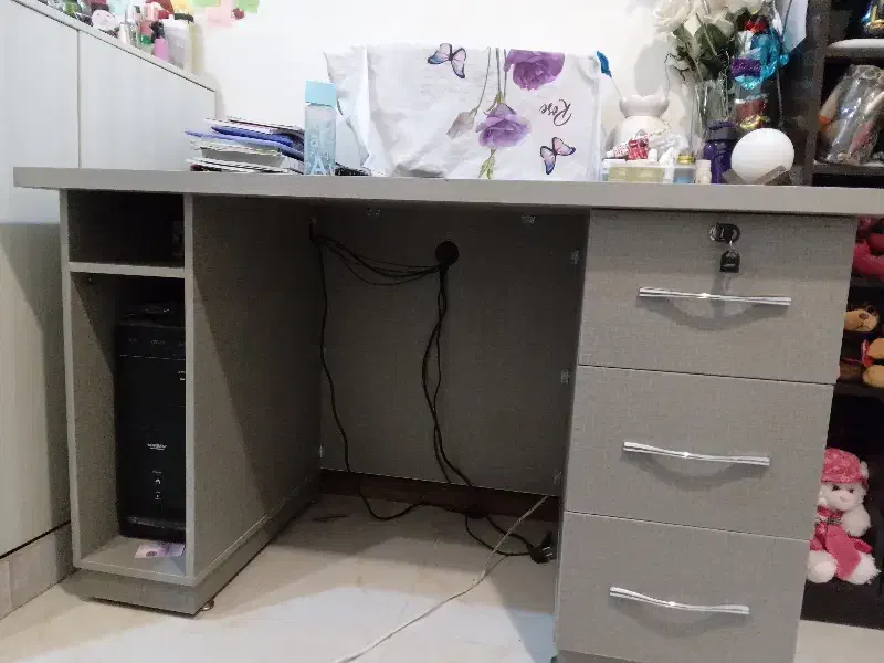 میز کامپیوتر یا میزتحریر|میز تحریر و کامپیوتر|پردیس, فاز ۸|دیوار