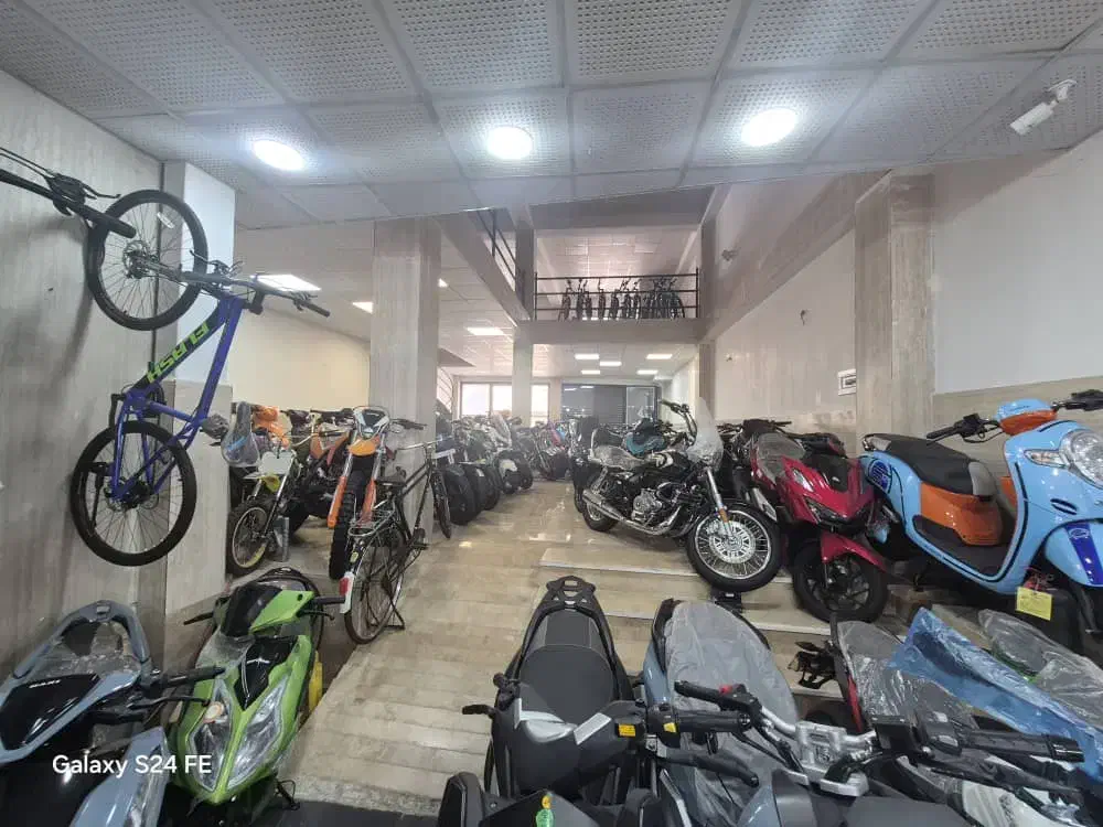 اجاره مغازه ۲۱۰ متری صیقلان|اجارهٔ مغازه و غرفه|رشت, خواهر امام|دیوار