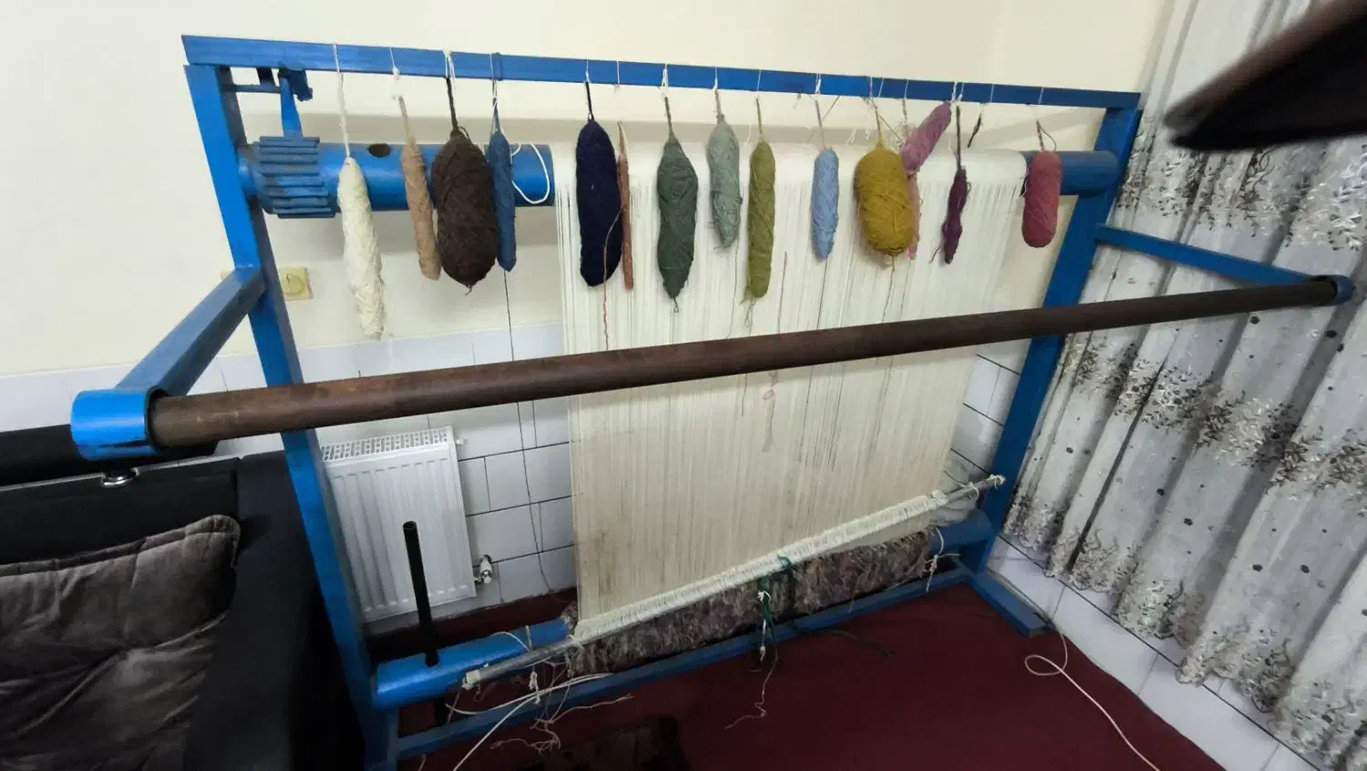 دار قالی با کیفیت ابعاد1.80 در 2 متر|ابزارآلات|کرمان, |دیوار