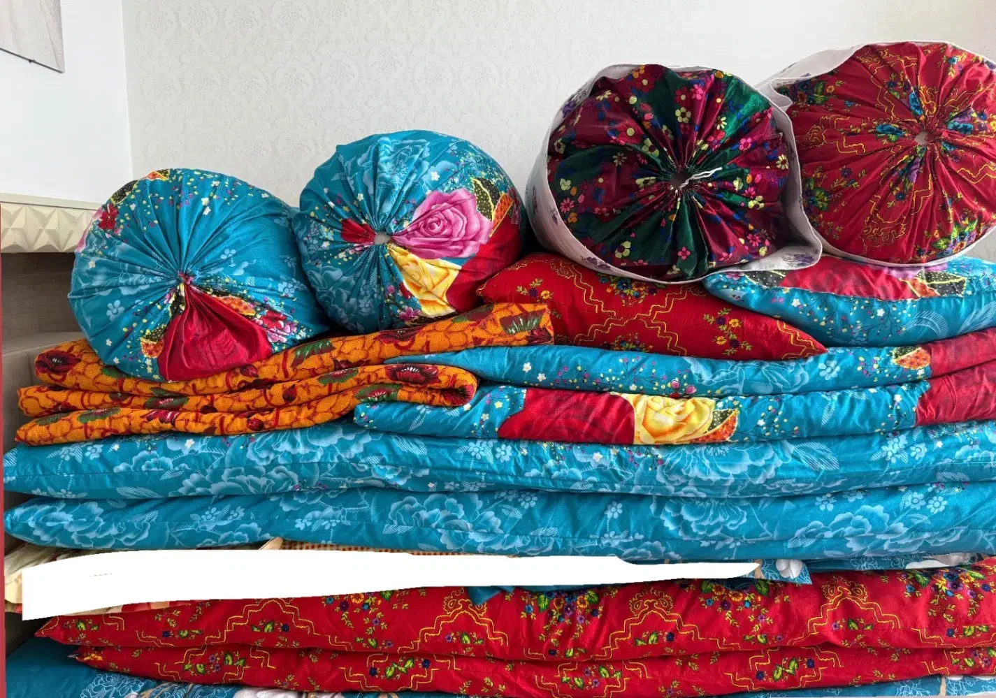 رختخواب|رختخواب، بالش، پتو|اردبیل, |دیوار