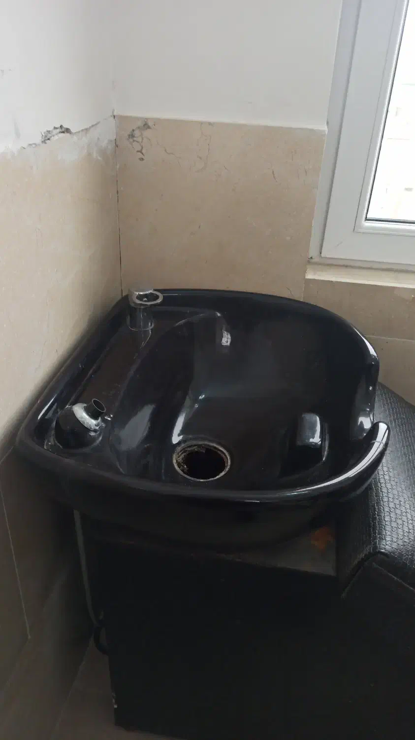 سرشور|آرایشگاه و سالنهای زیبایی|آبسرد, |دیوار