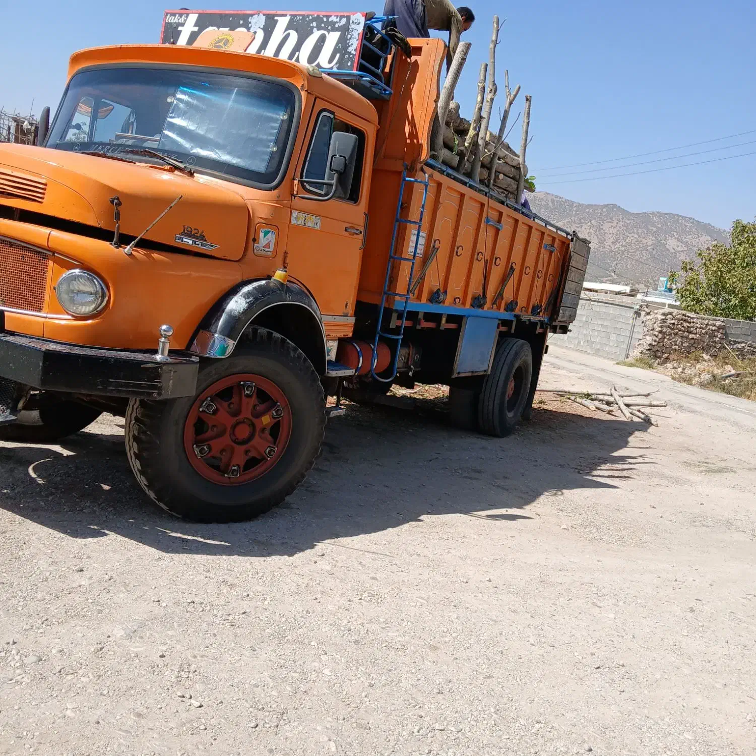 تک مدل ۸۰|خودرو سنگین|لردگان, |دیوار