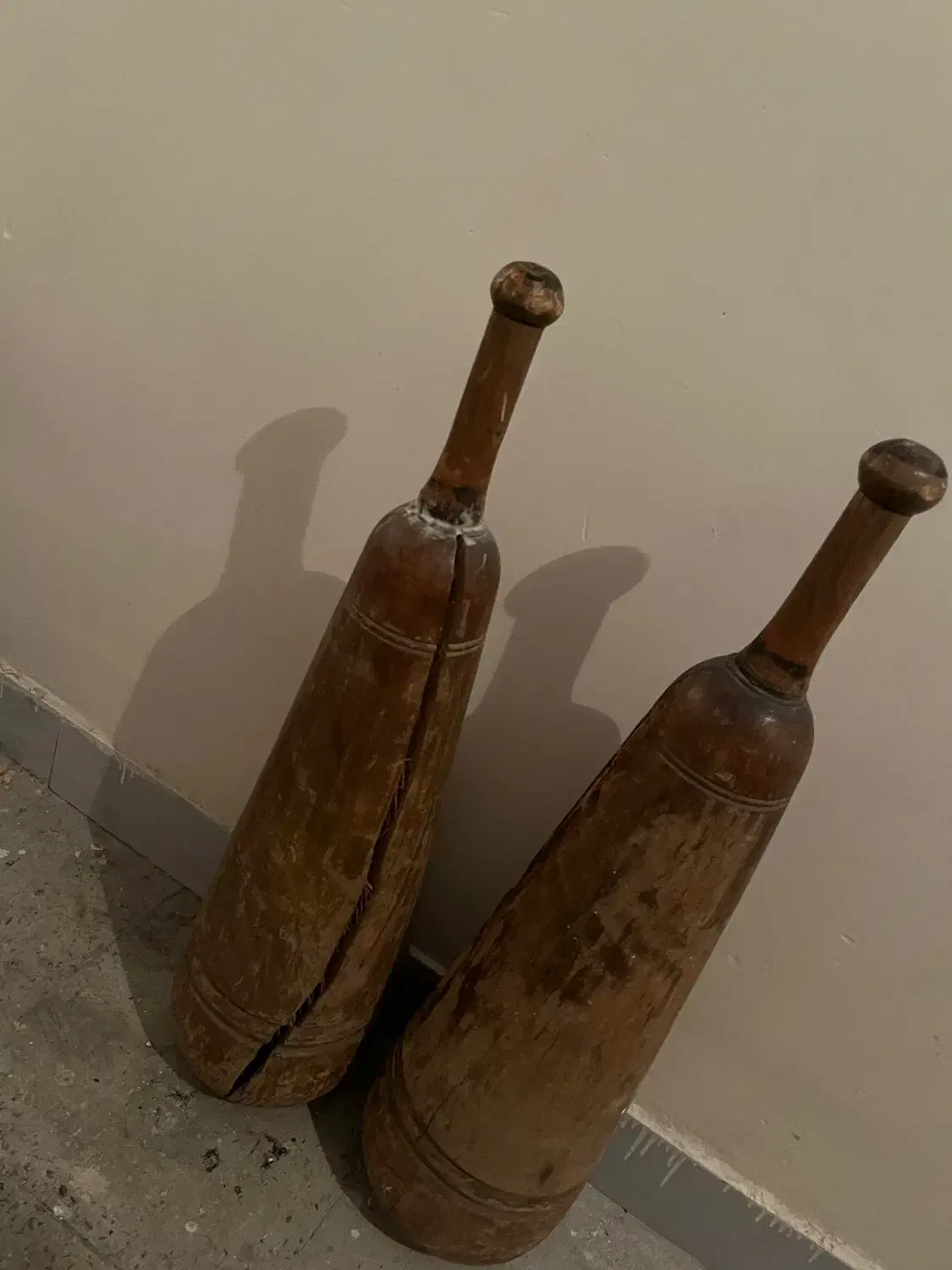 میل باستانی|کلکسیون اشیاء عتیقه|اندیشه, اندیشه فاز ۱|دیوار