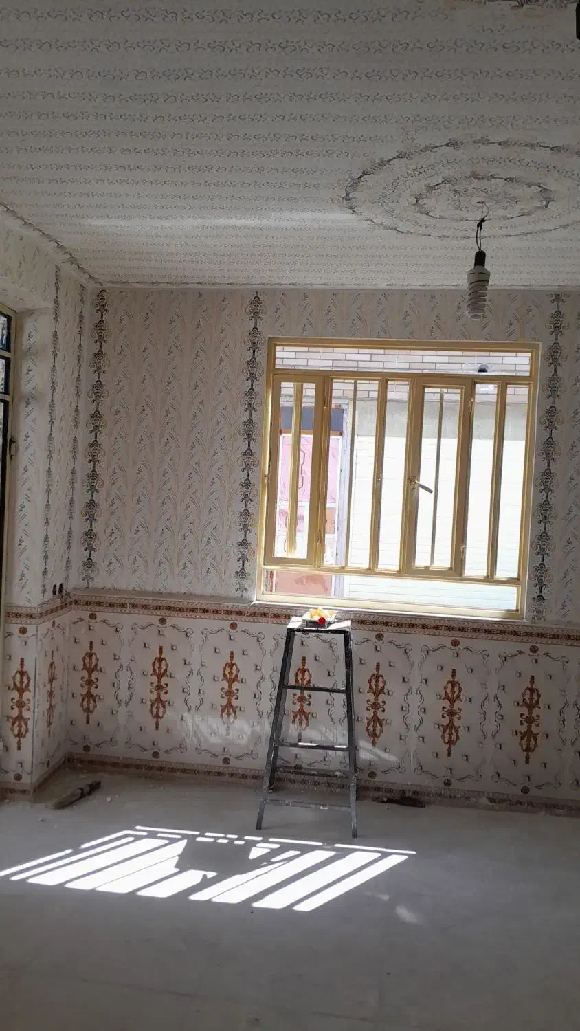 انواع طرح کاغذدیواری بارنگهای مختلف|خدمات پیشه و مهارت|دورود, |دیوار