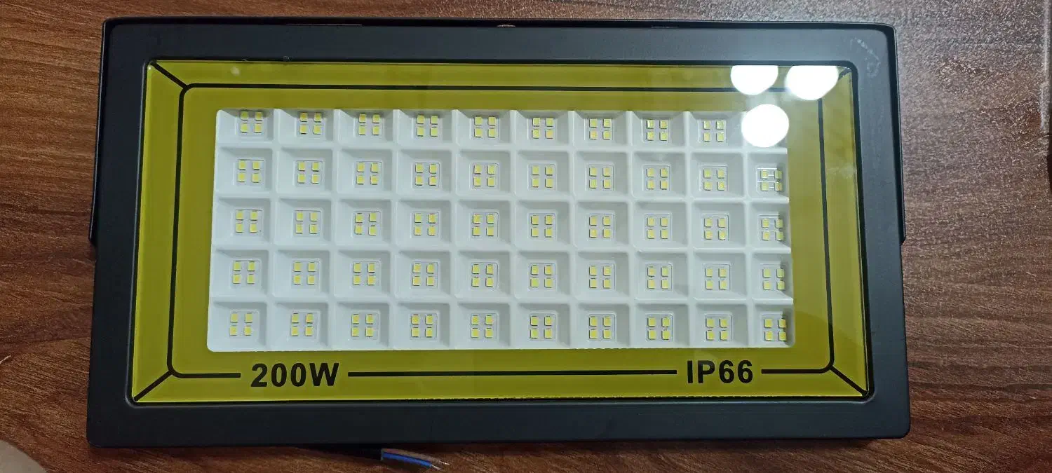 پروژکتور 50 و 200 و 300|لامپ و چراغ|ارومیه, |دیوار