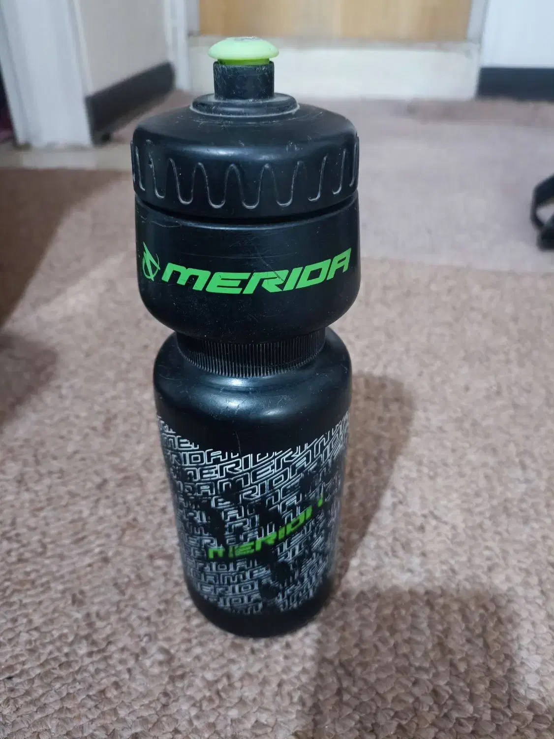 کوله دوچرخه برند و دستکش و تلمبه و قمقمه برند|دوچرخه، اسکیت، اسکوتر|اصفهان, حسین‌آباد|دیوار