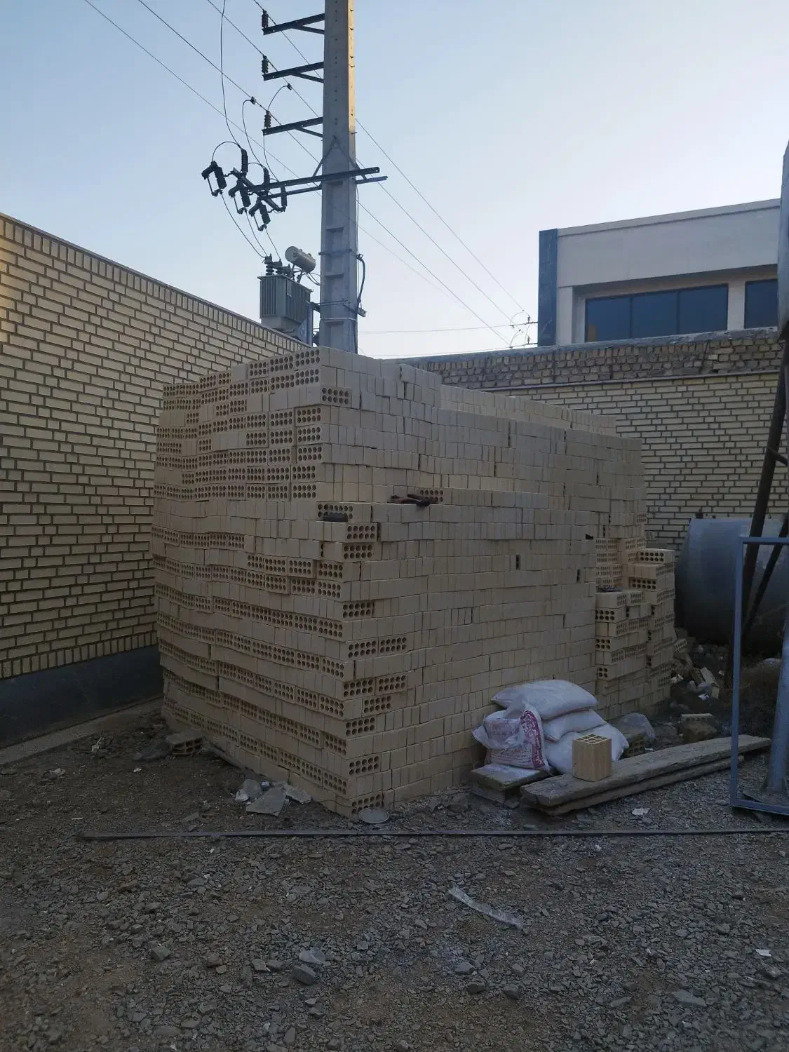آجر نمای ده سوراخ چهار طرف نما اصفهان|مصالح و تجهیزات ساختمان|رباطکریم, آدران|دیوار