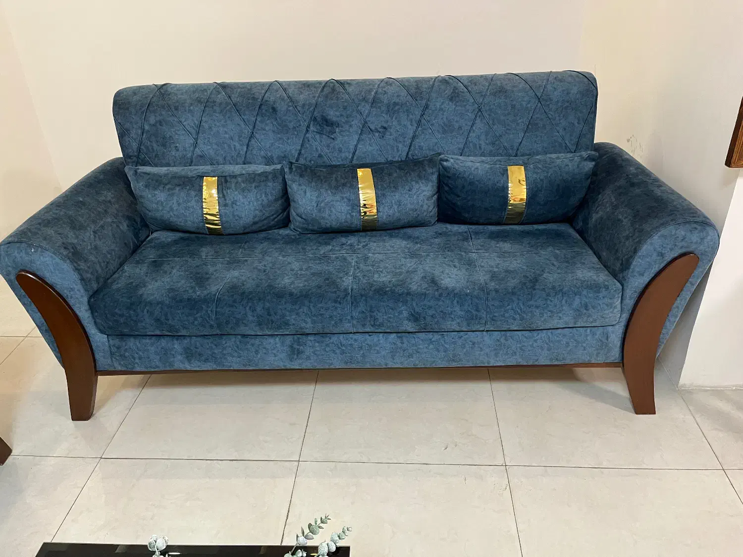 مبل ۷نفره همراه با میژ وسط|مبلمان خانگی و میز عسلی|قائم‌شهر, |دیوار