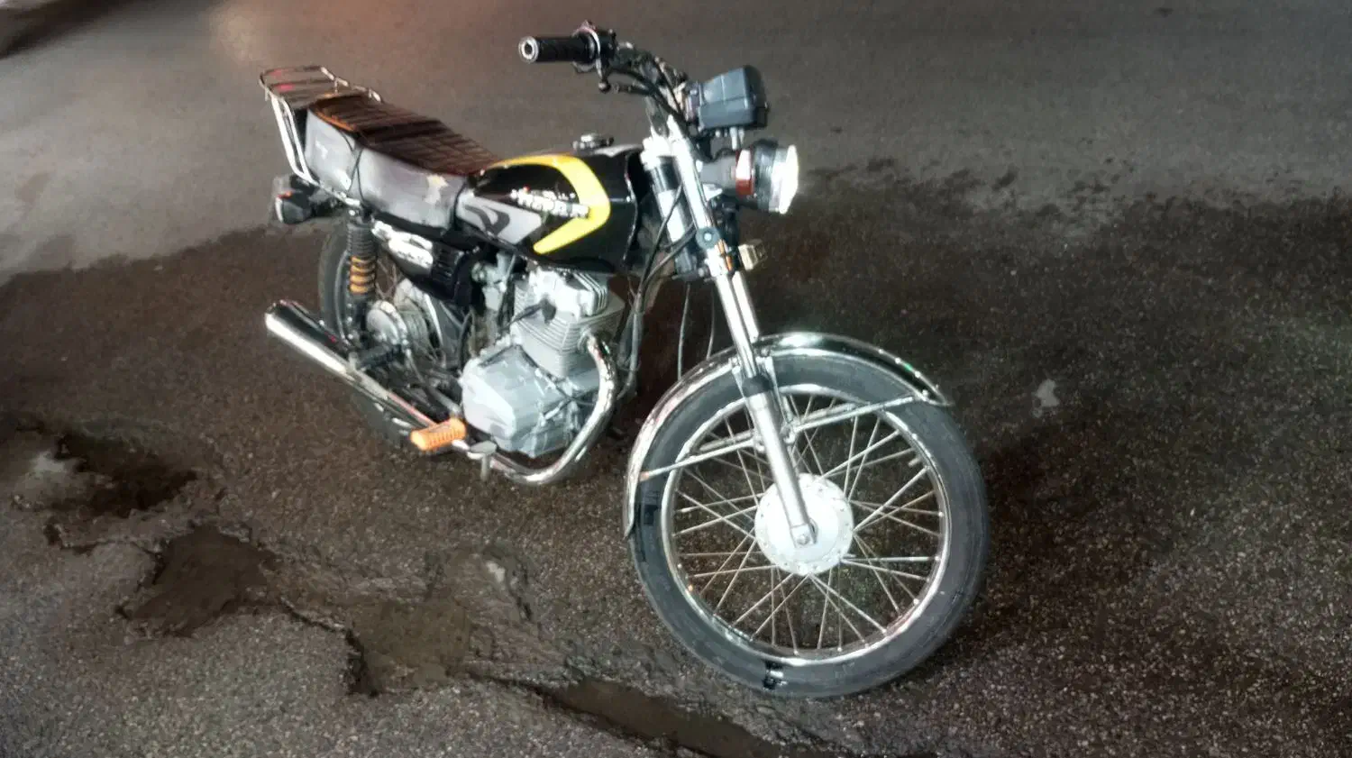 موتور 150 کاربرات|موتورسیکلت|تالش, هشتپر|دیوار