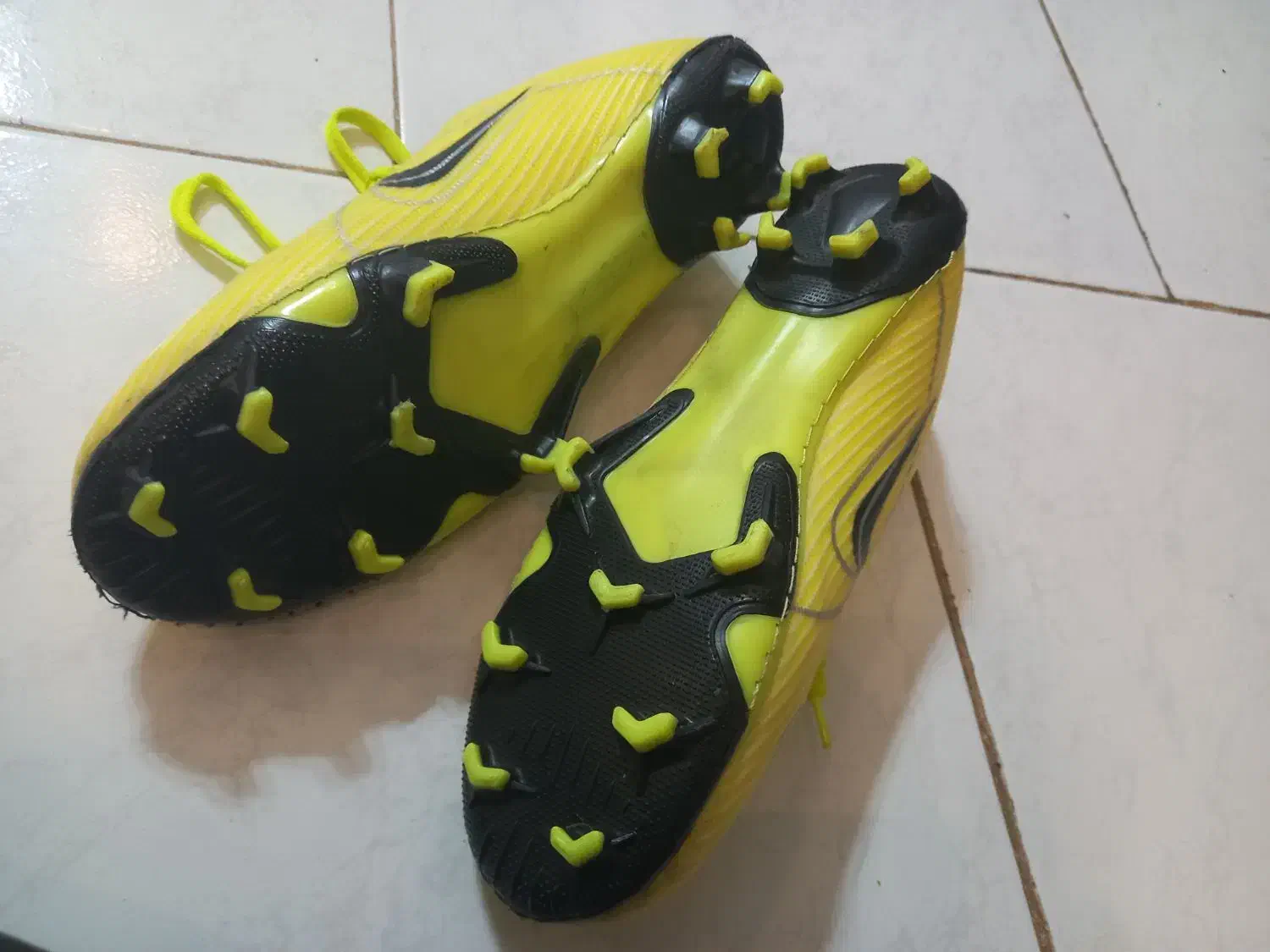 کفش فوتبالی استوک نو نایکی|کیف، کفش، کمربند|کرمانشاه, |دیوار