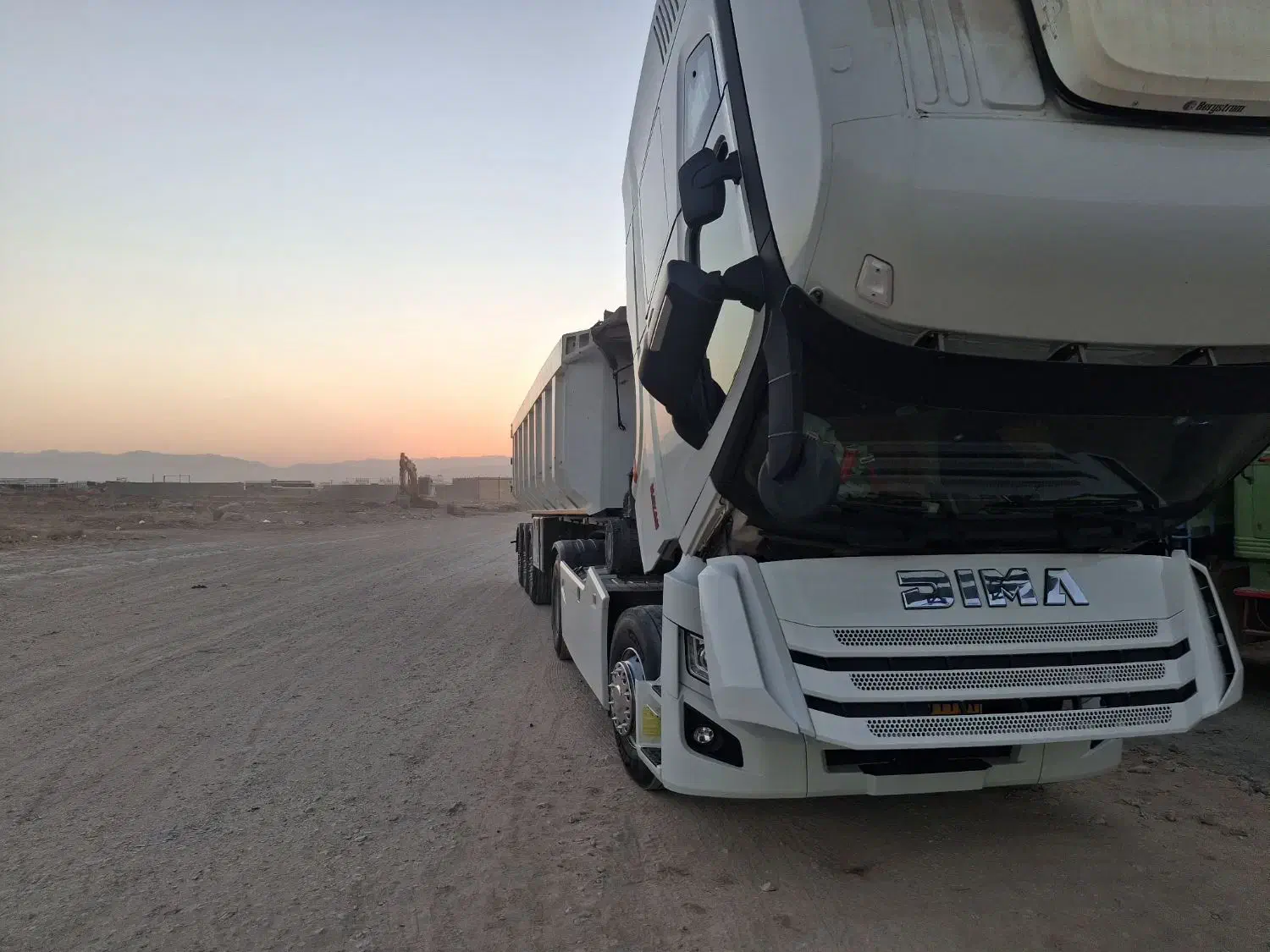 تعمیر تخصصی انواع ماشین های سنگین نسل جدید|خدمات موتور و ماشین|قائن, |دیوار