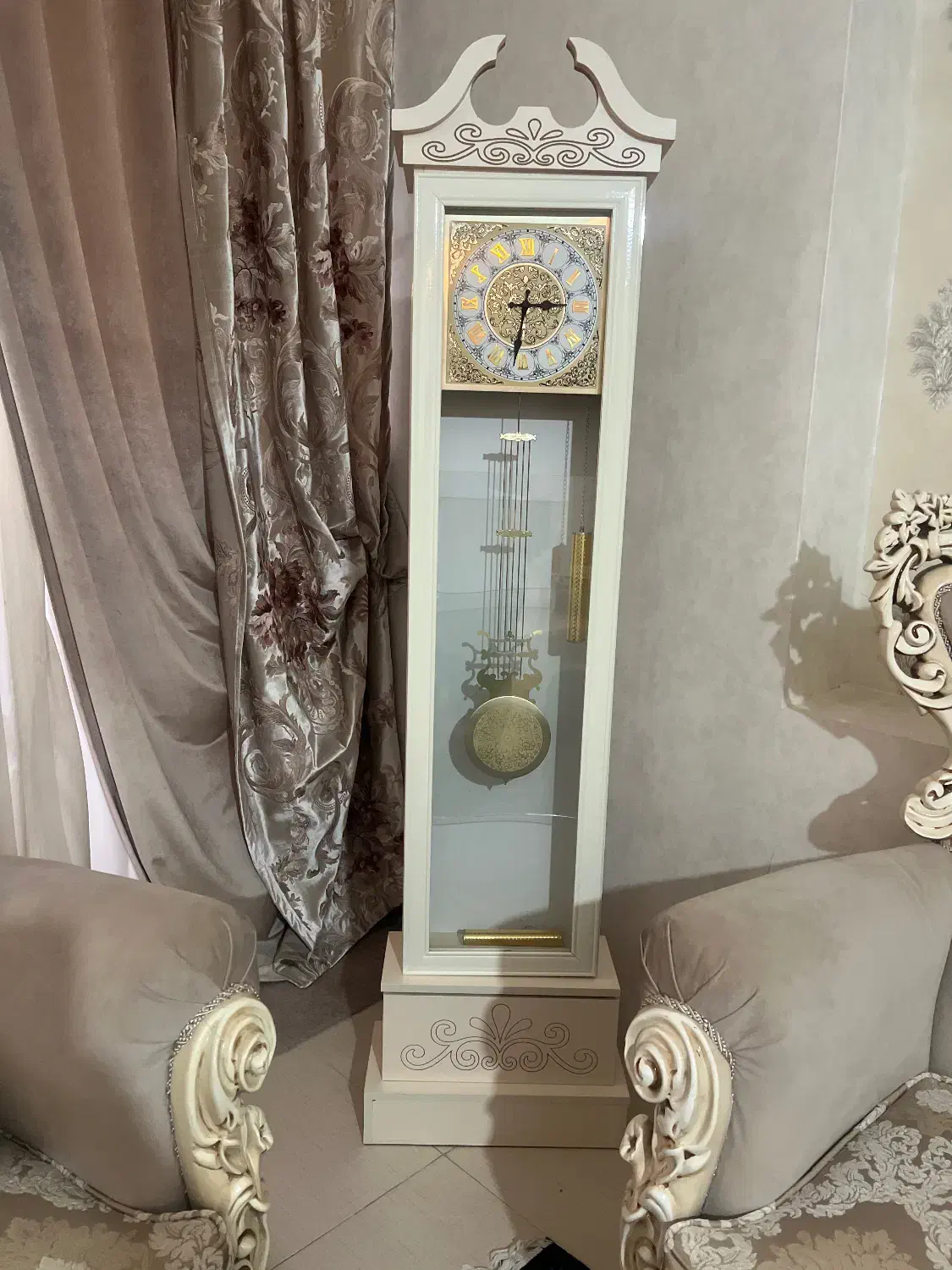 ساعت ایستاده|ساعت دیواری و تزئینی|تربت‌حیدریه, سرمحله|دیوار