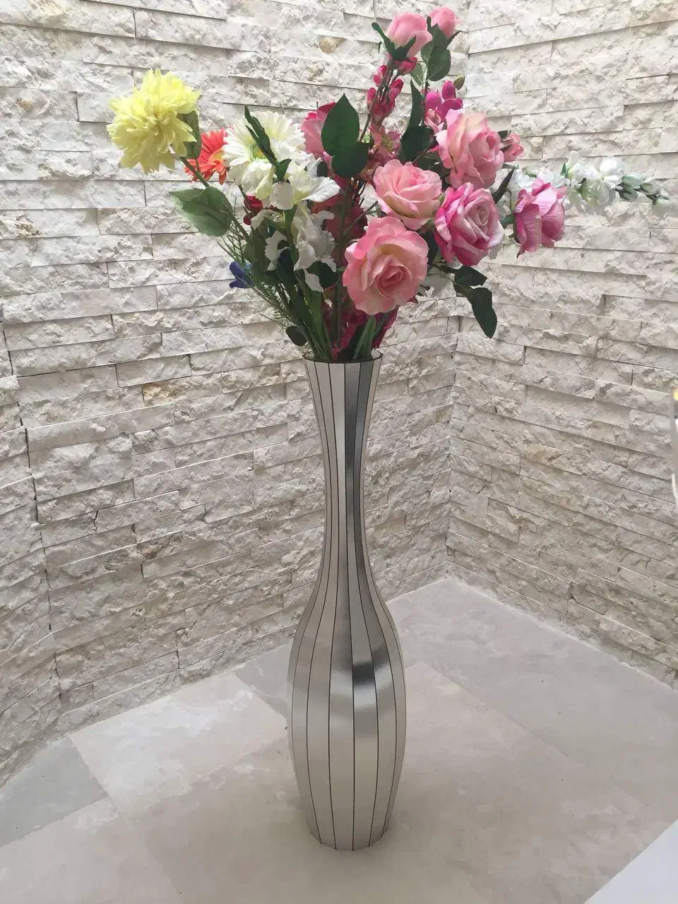 گلدان چوبی همراه گل مناسب پذیرایی|گل مصنوعی|ارومیه, |دیوار