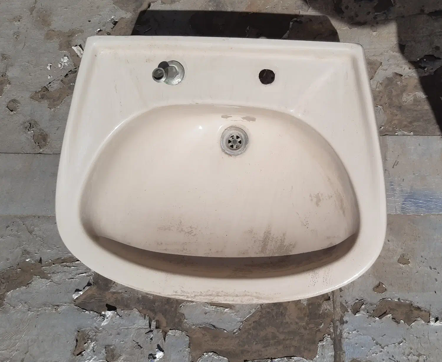 روشویی چینی|لوازم سرویس بهداشتی|ملایر, |دیوار