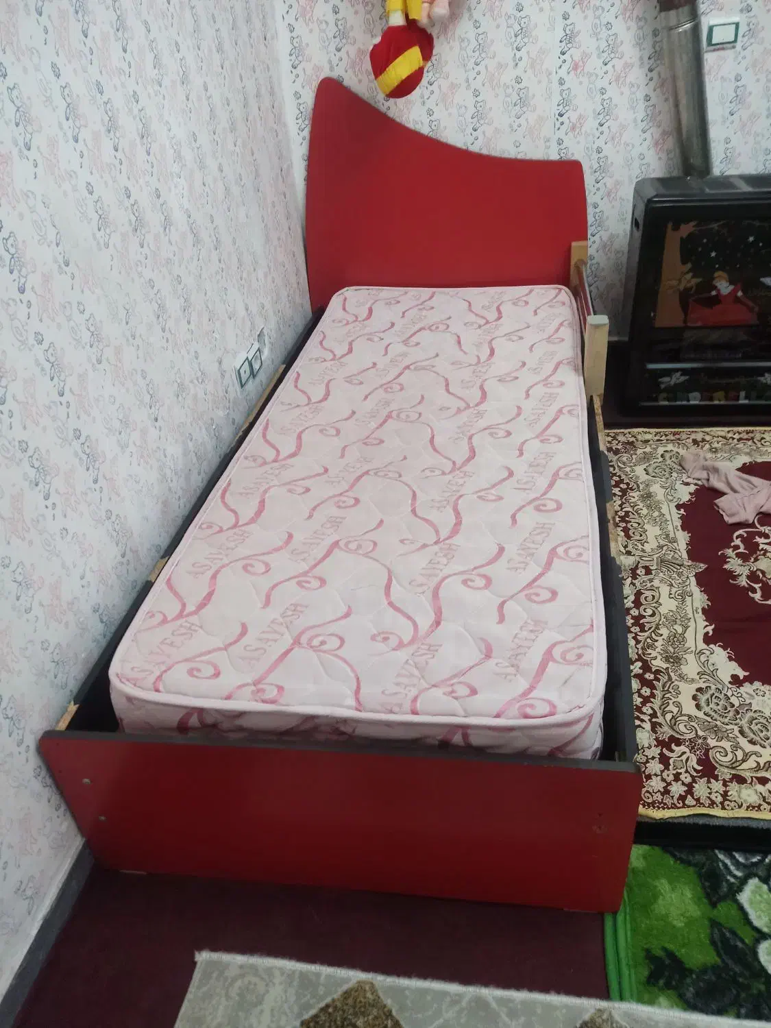 تخت به اندازه 80در180|تخت و سرویس خواب|اهر, |دیوار