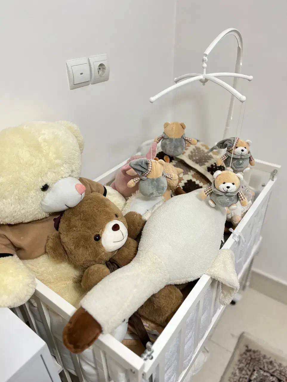 گهواره تک|تخت و صندلی بچه|بیرجند, |دیوار