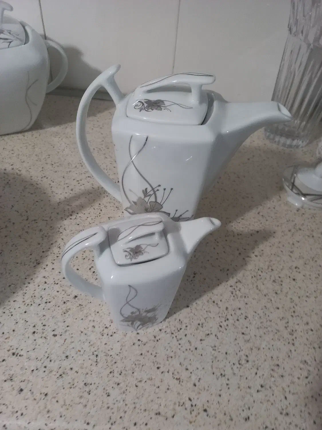 ظروف چینی نو|ظروف سرو و پذیرایی|نظرآباد, رسالت|دیوار