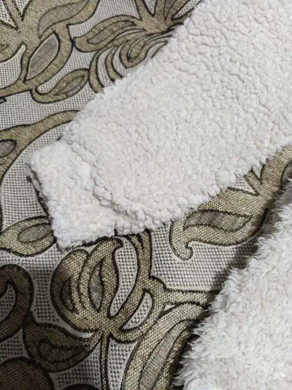 هودی|لباس|گرگان, |دیوار