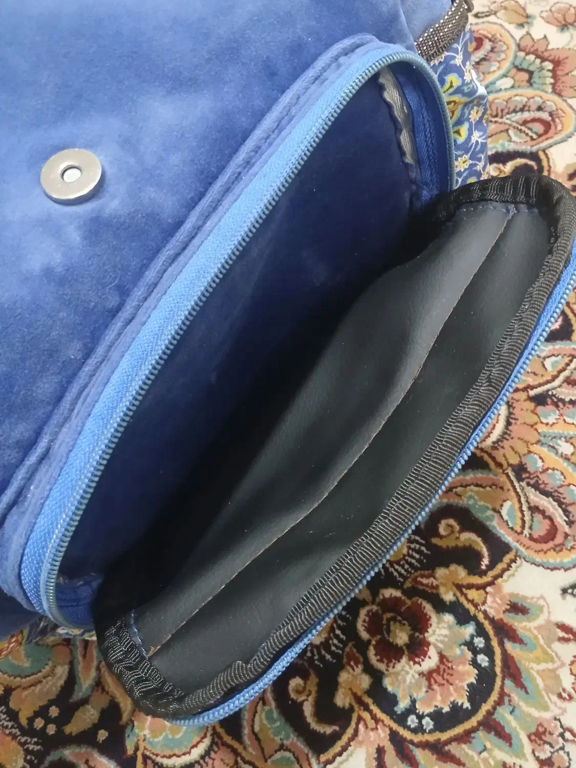 کوله مدرسه|کیف، کفش، کمربند|گلبهار, شهر جدید گلبهار|دیوار