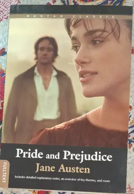 pride and prejudice.      غرور و تعصب|کتاب و مجله ادبی|نجف‌آباد, باغ ملی|دیوار