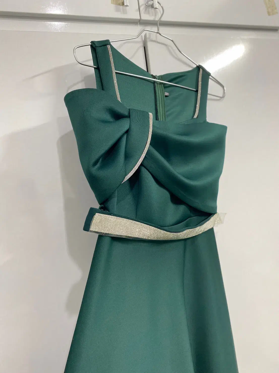 لباس مجلسی|لباس|مشهد, الهیه|دیوار