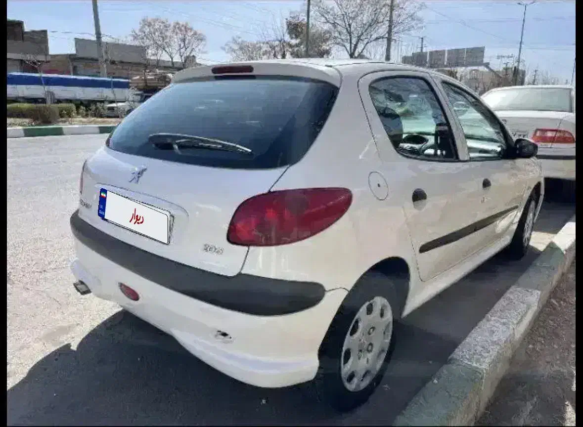 پژو ۲۰۶مدل ۹۷سفید تیپ ۵|خودرو سواری و وانت|تهران, مجیدیه|دیوار