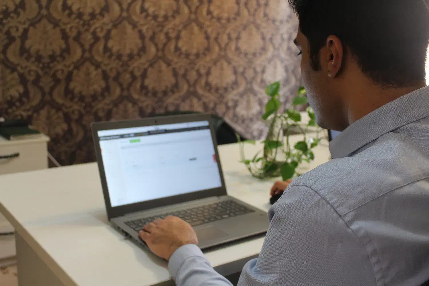 طراحی و ساخت تخصصی اپلیکیشن موبایل / Android & iOS|خدمات رایانه‌ای و موبایل|شیراز, شهرک آرین|دیوار