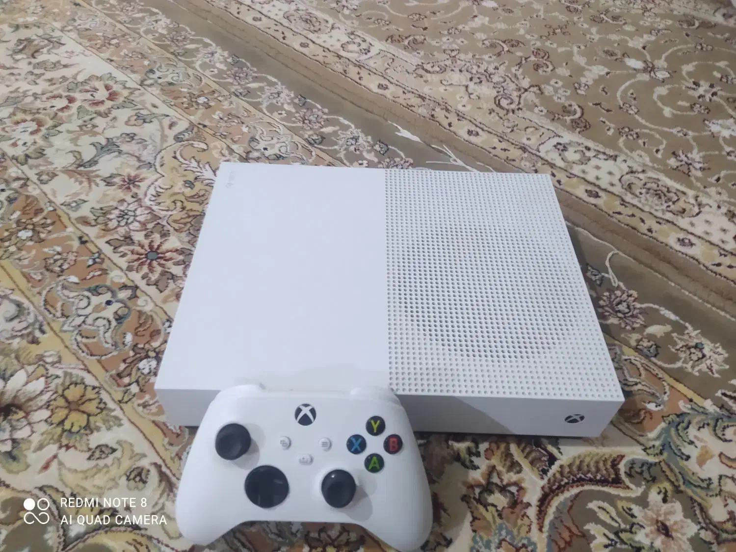 یک عدد دسگاه ایکس باکس وان اس دیجیتال درحد نو|کنسول، بازی ویدئویی و آنلاین|خنج, |دیوار